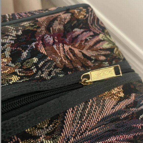 Vintage 1980s Jordache Floral Weekender Bag, Timeless Aesthetic Tapestry Duffle - Picture 5 of 8